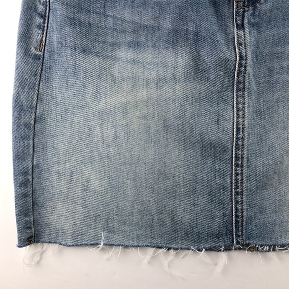 Blank NYC Way Back When Cutoff Denim Skirt In Serengeti w25 - Picture 4 of 10